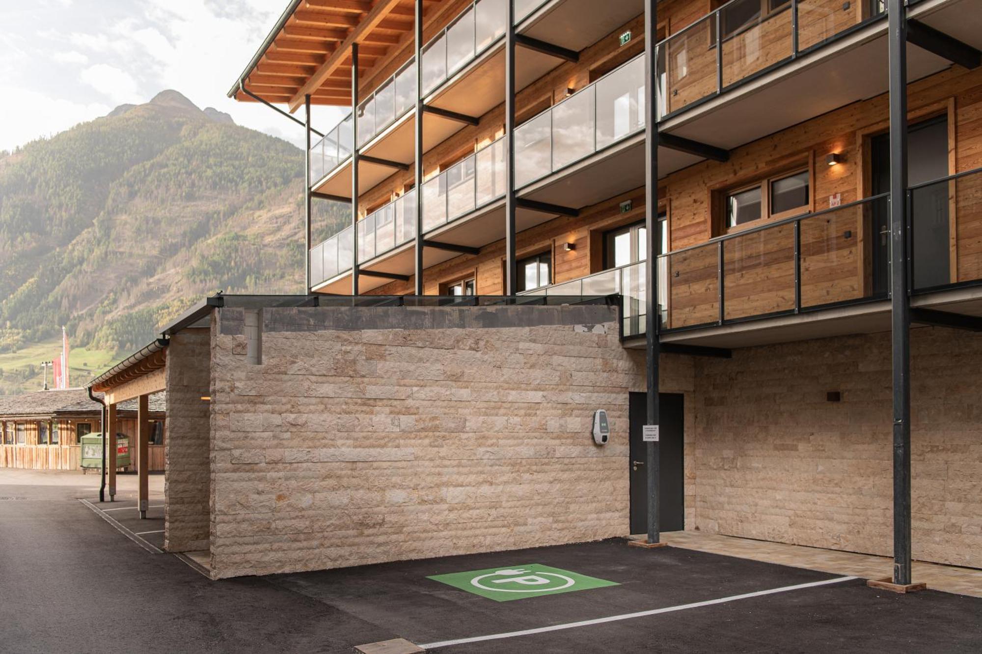 Alpenparks Montana Apartments Matrei in Osttirol Exterior foto