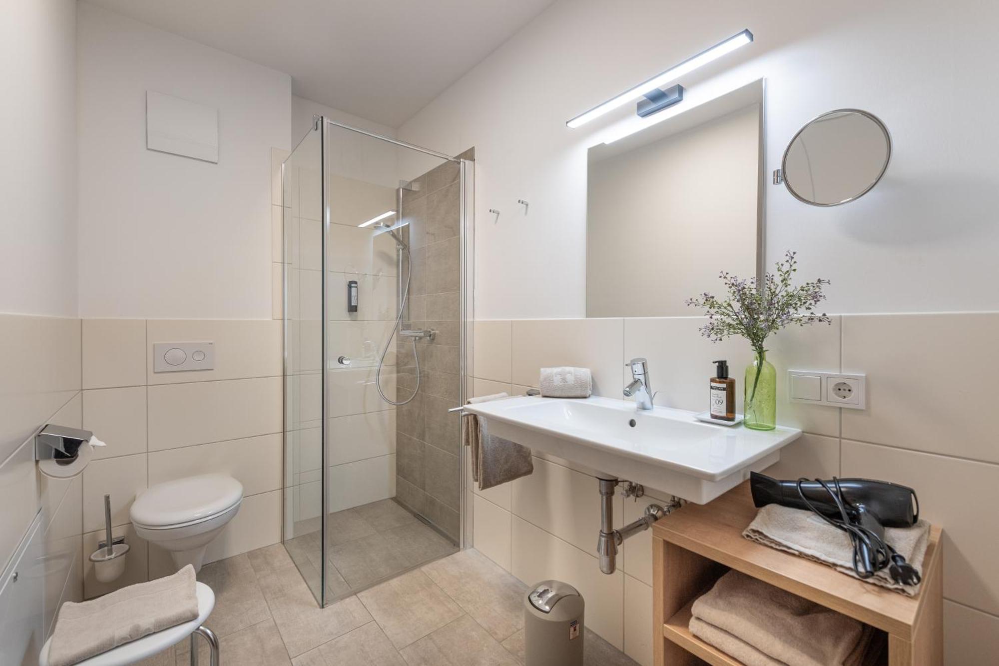 Alpenparks Montana Apartments Matrei in Osttirol Zimmer foto